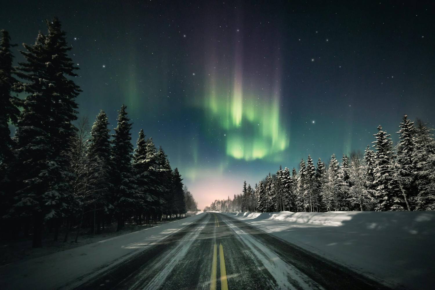 Landskap med nordlys